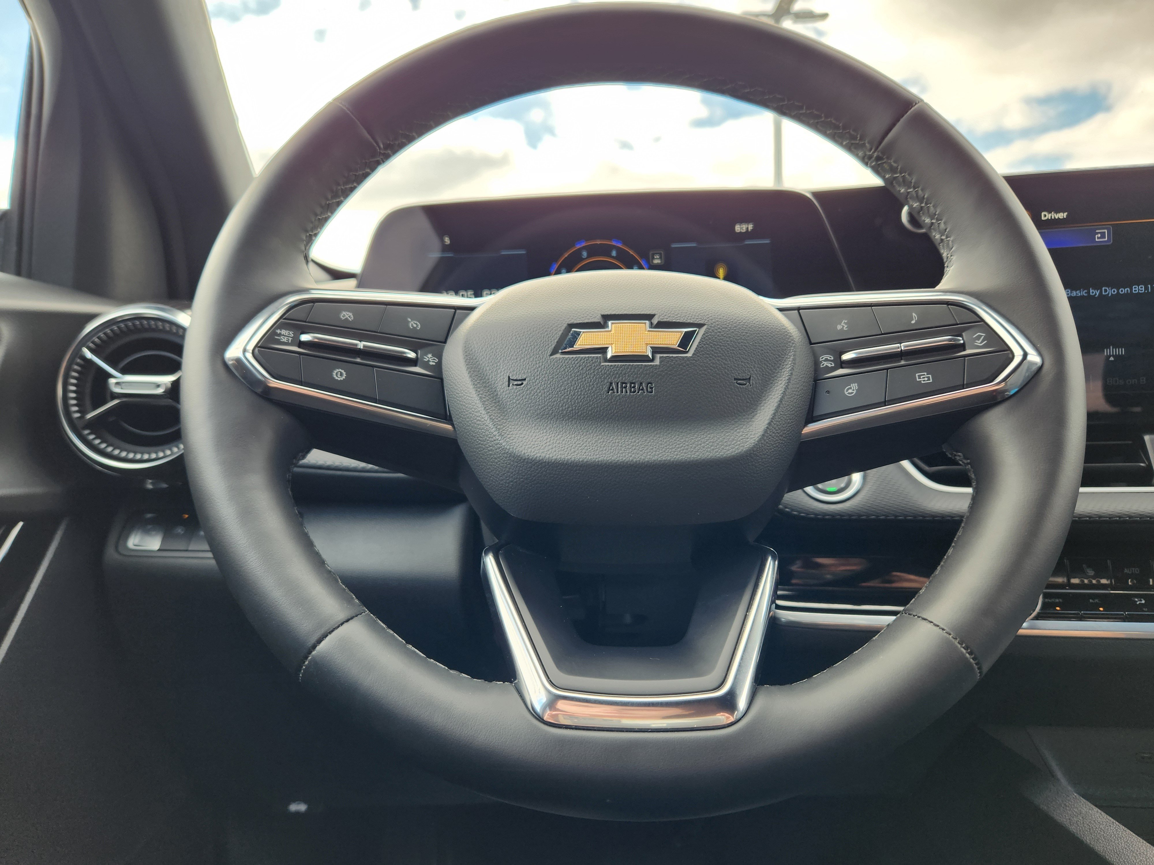 Used 2026 Chevrolet Equinox LT w/ Convenience Package II FWD image 21
