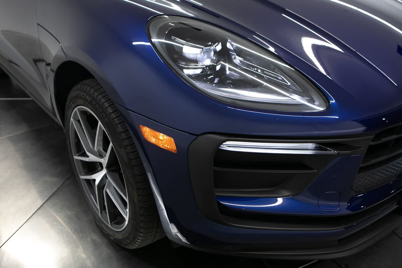 Certified 2024 Porsche Macan AWD/4WD image 12