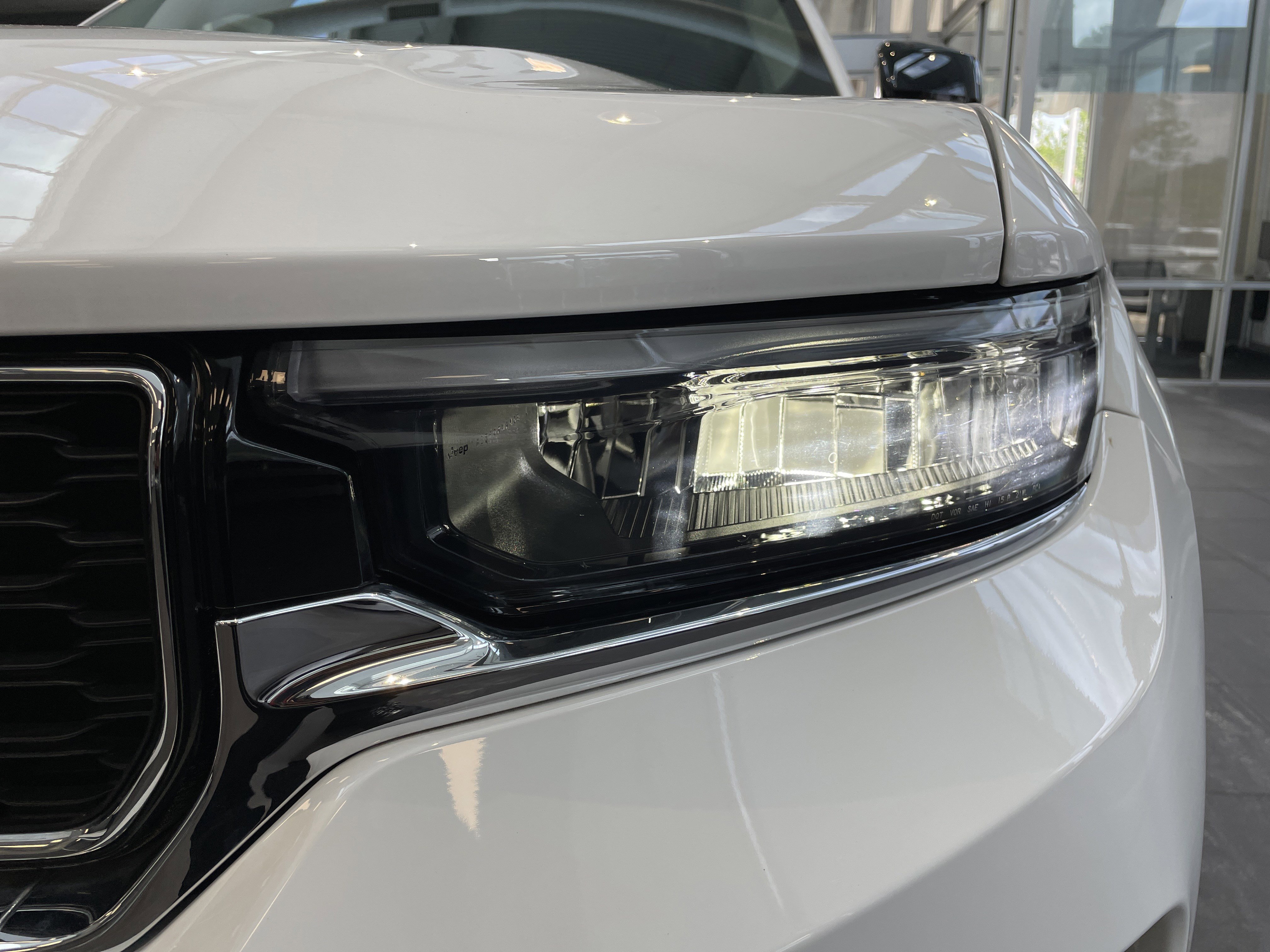 Used 2023 Jeep Grand Cherokee Limited AWD/4WD image 5