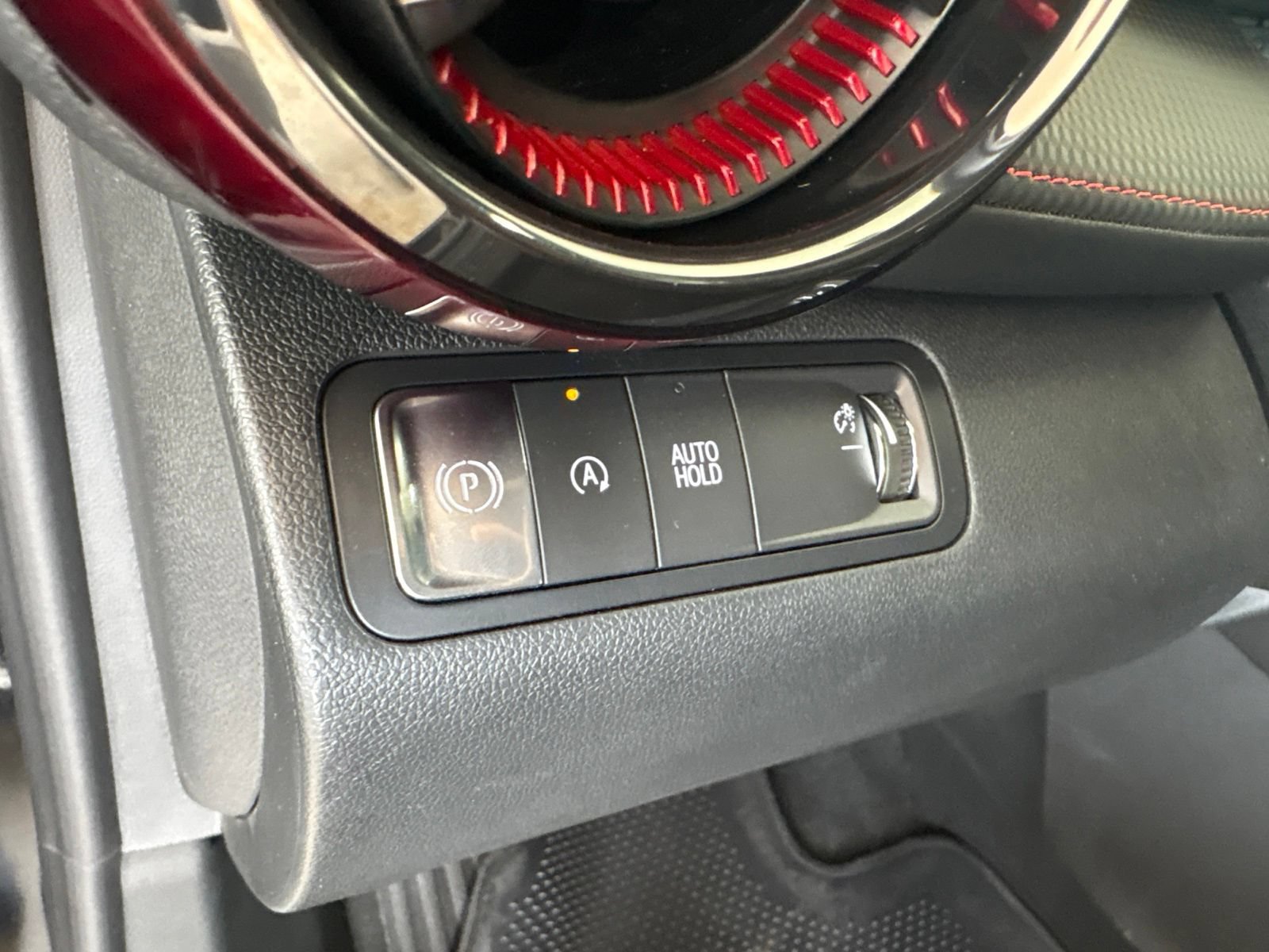 Used 2025 Chevrolet Equinox RS w/ Convenience Package III FWD image 13