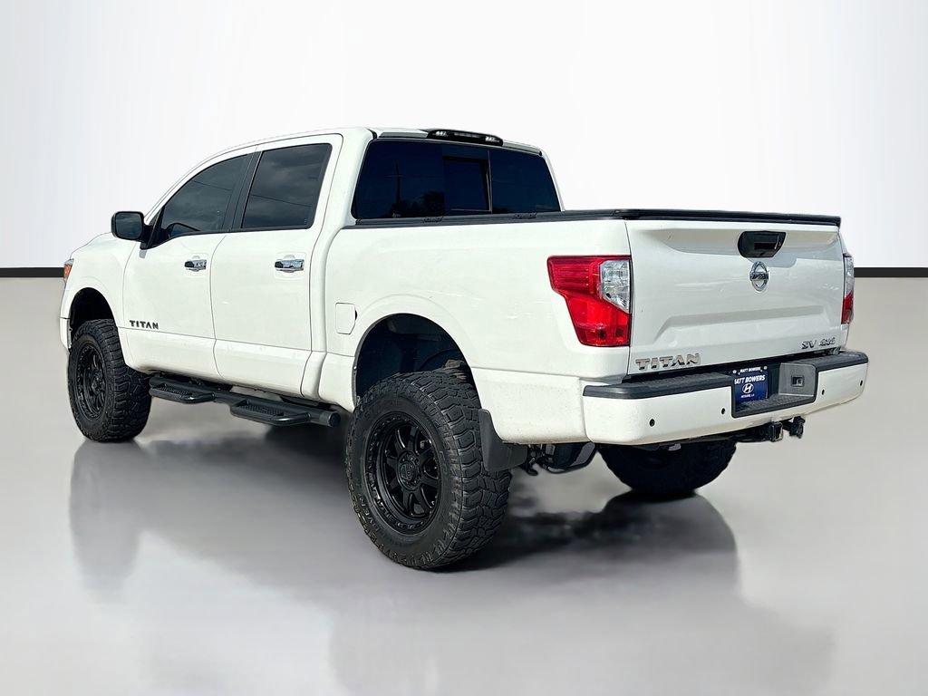 Used 2021 Nissan Titan SV w/ SV Convenience Package AWD/4WD image 7