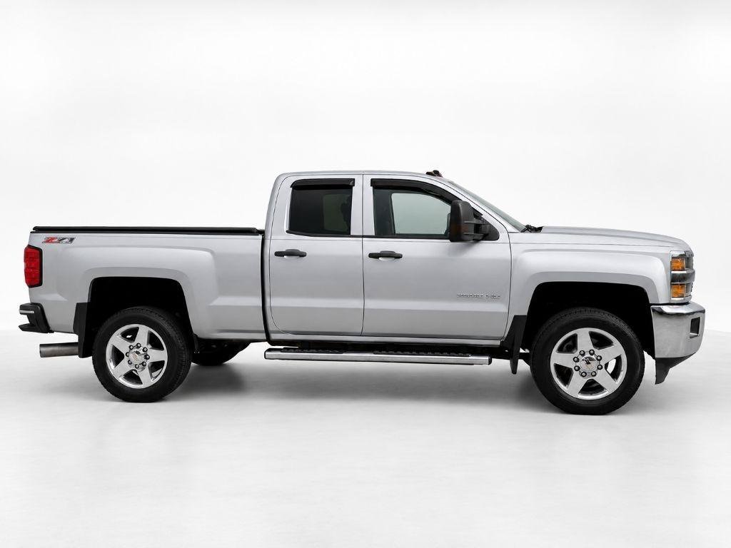 Used 2015 Chevrolet Silverado 2500 LT w/ LT Convenience Package AWD/4WD image 5