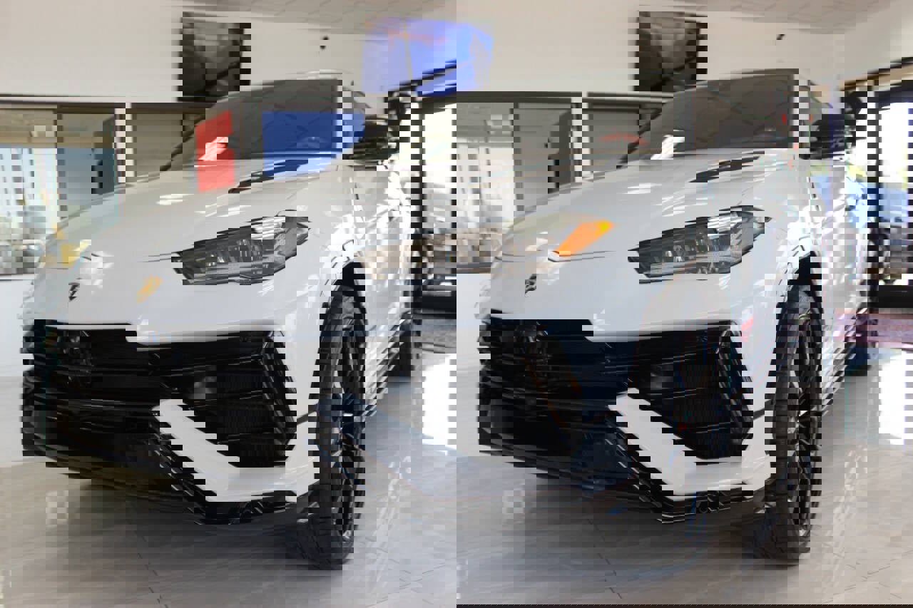 Used 2018 McLaren 570S Spider RWD image 17