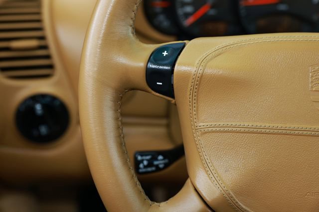 Used 2001 Porsche 911 Carrera 4 AWD/4WD image 32