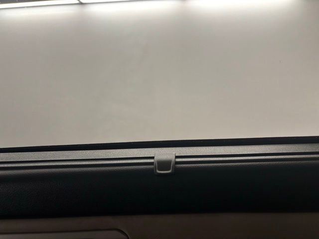 Used 2024 Ford Explorer Limited w/ Limited Technology Package image 17