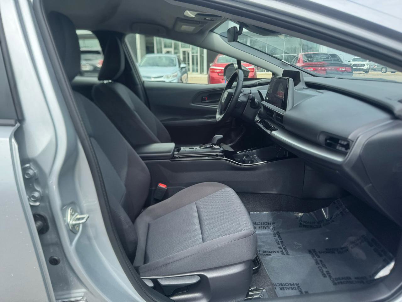 Used 2025 Toyota Prius LE image 24