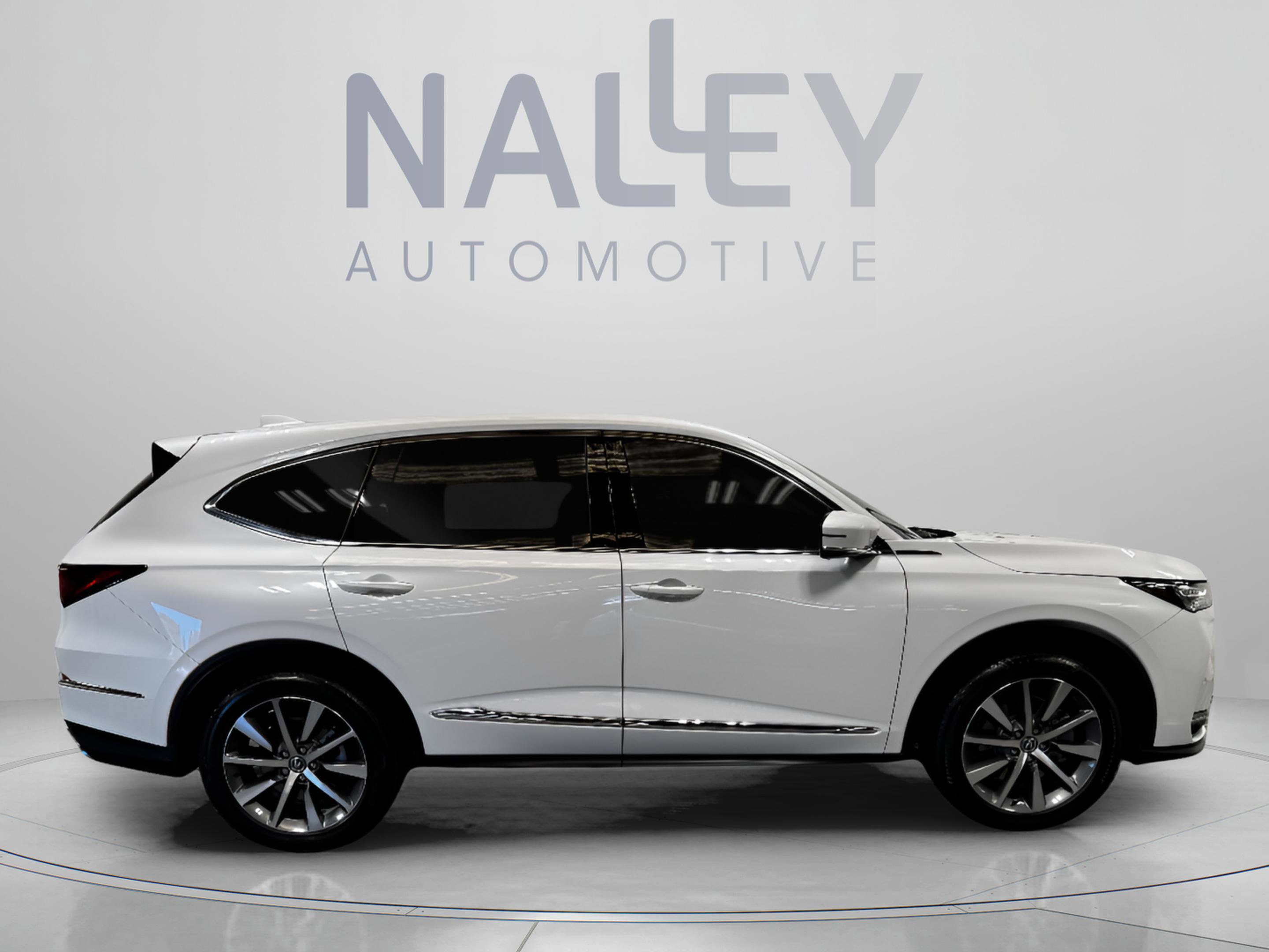 Certified 2025 Acura MDX FWD w/ Technology Package image 6