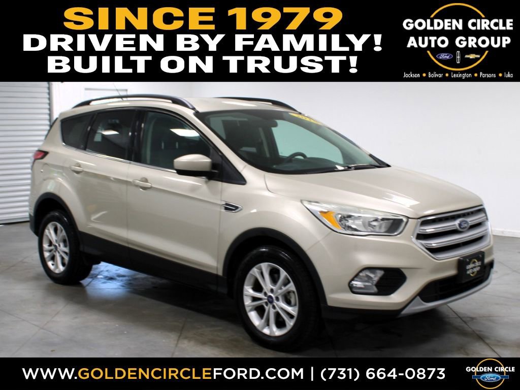 Used 2018 Ford Escape SE FWD image 1