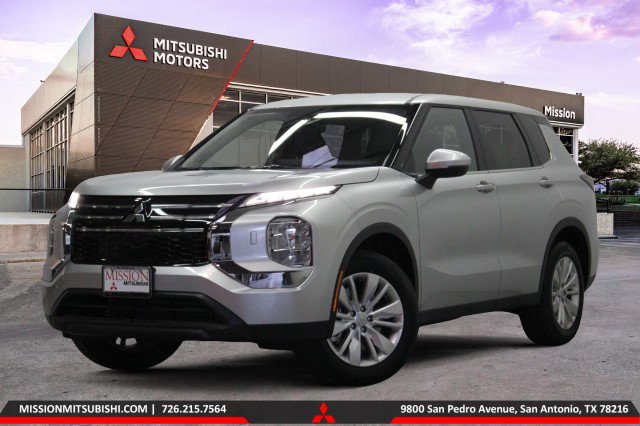 New 2026 Mitsubishi Outlander ES AWD/4WD image 1