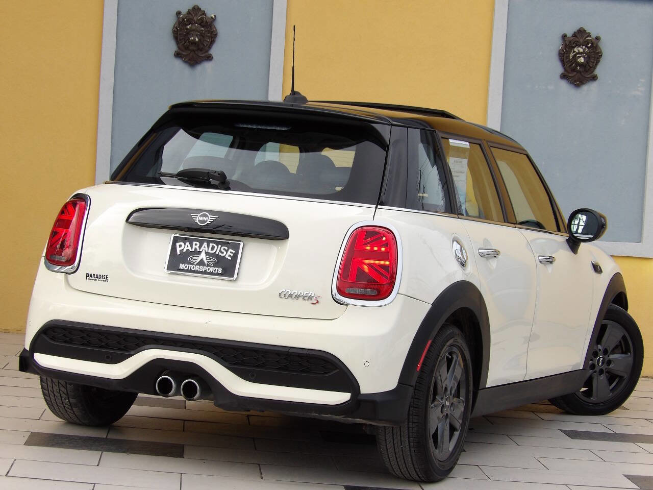 Used 2022 MINI Cooper S image 4