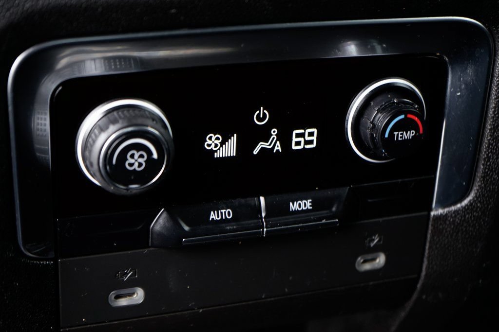 Used 2021 Chevrolet Tahoe LT AWD/4WD image 40