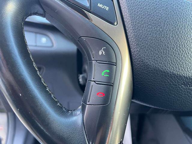 Used 2013 Hyundai Azera w/ Technology Pkg image 24