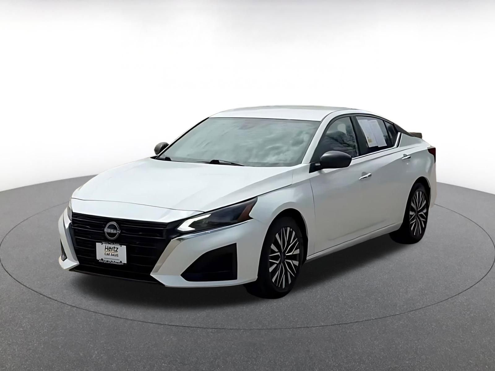 Used 2025 Nissan Altima 2.5 SV FWD image 8