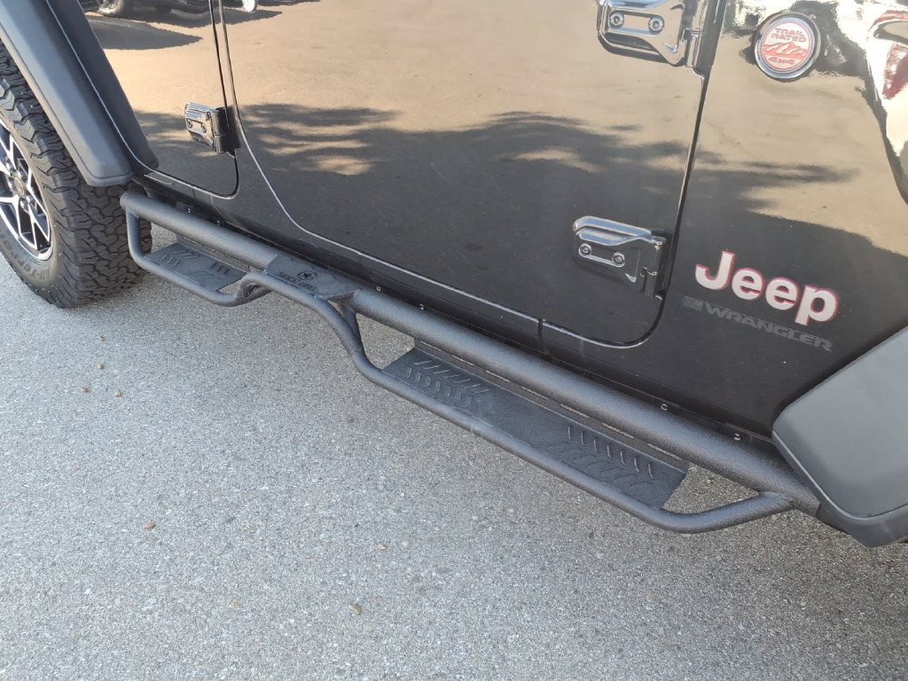 Used 2026 Jeep Wrangler Unlimited Rubicon AWD/4WD image 4