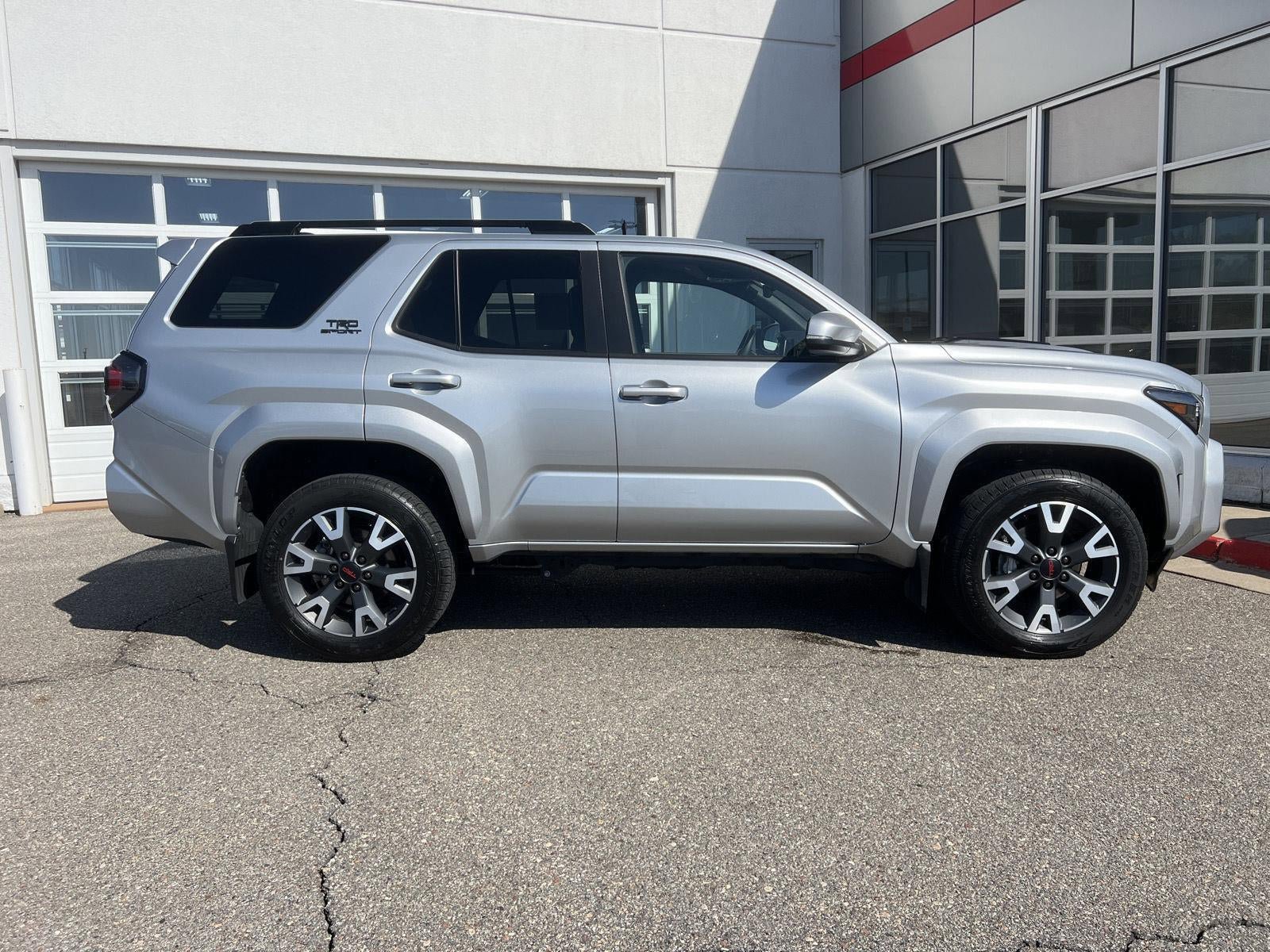 Used 2025 Toyota 4Runner TRD Sport AWD/4WD image 9