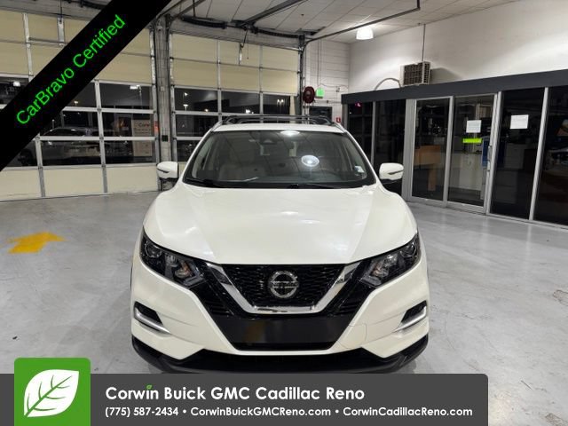 Used 2020 Nissan Rogue Sport SL FWD image 2