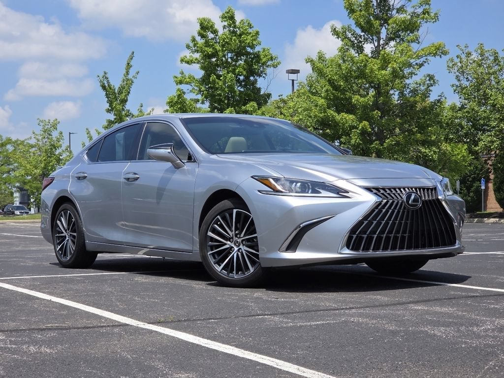 Used 2022 Lexus ES 250 w/ Premium Package AWD/4WD image 2
