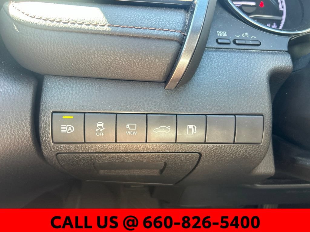 Used 2018 Toyota Camry XLE w/ Audio Package FWD image 14