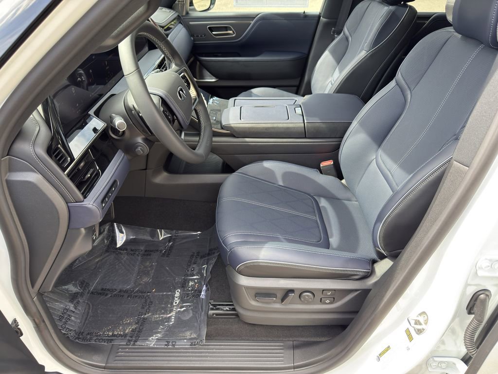 New 2026 INFINITI QX80 4WD w/ Sport Exterior Package image 9