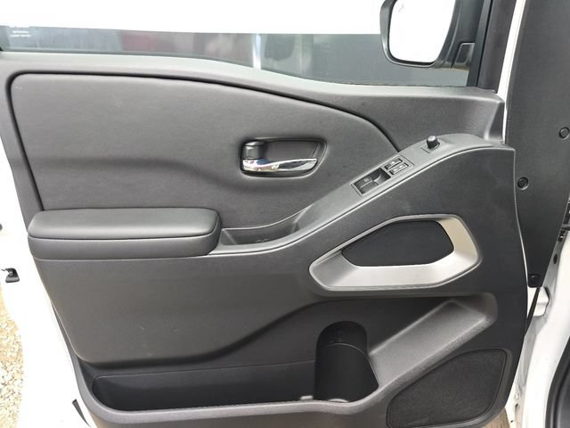 Used 2025 Nissan Frontier SV RWD image 21