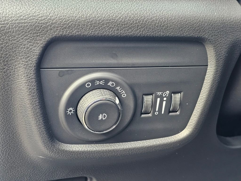 New 2026 Jeep Grand Cherokee Limited image 14