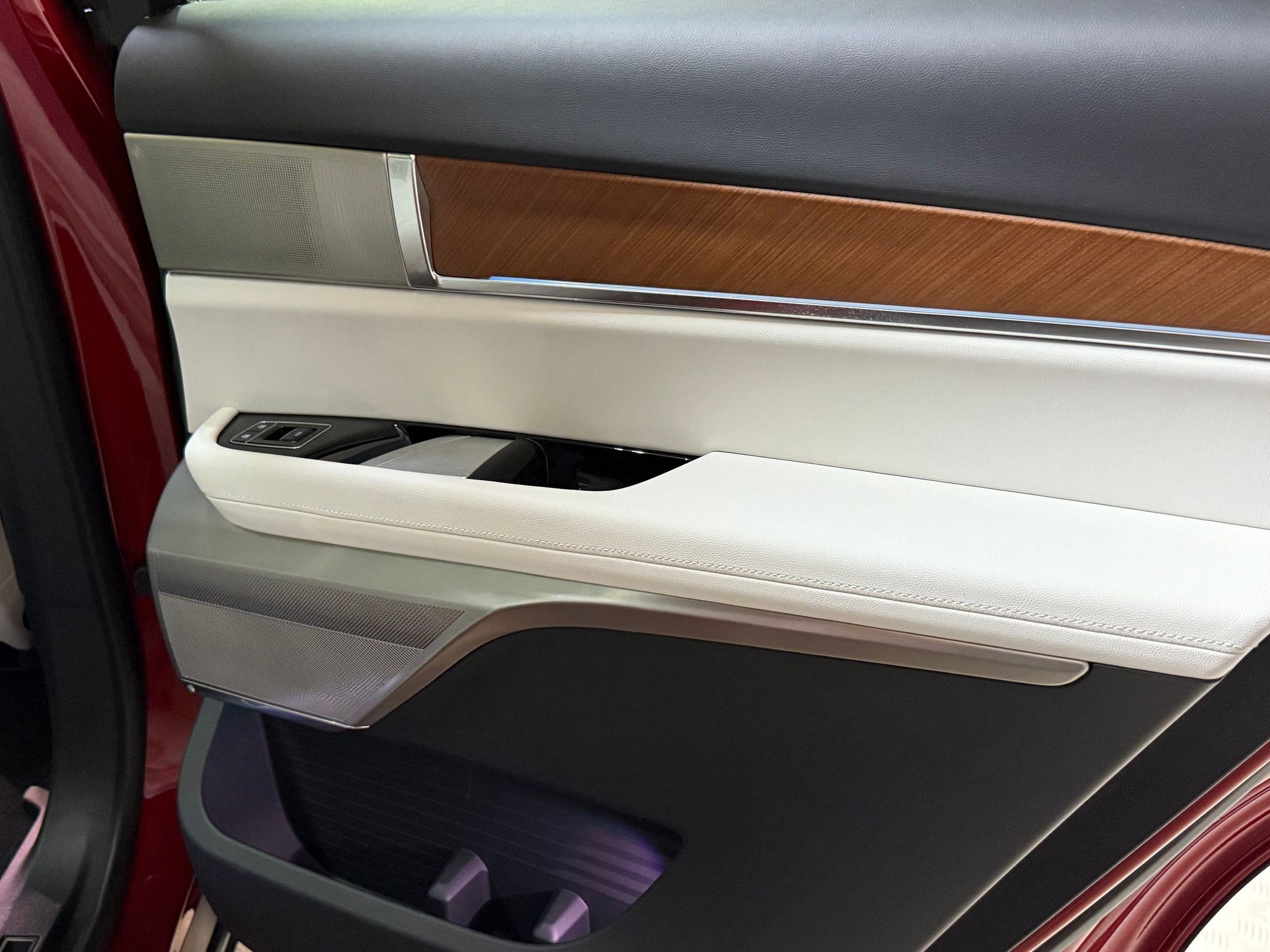 New 2026 Cadillac Vistiq Sport image 49