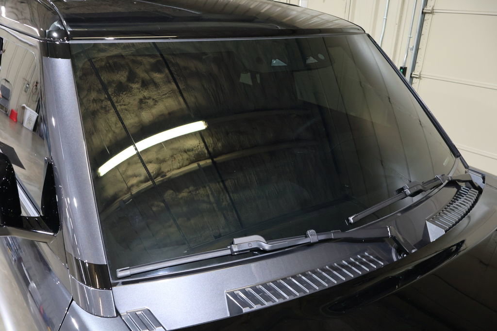 Used 2025 Land Rover Defender 130 V8 image 69