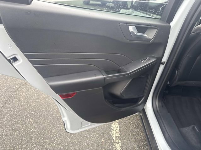 Used 2025 Ford Escape Platinum AWD/4WD image 17