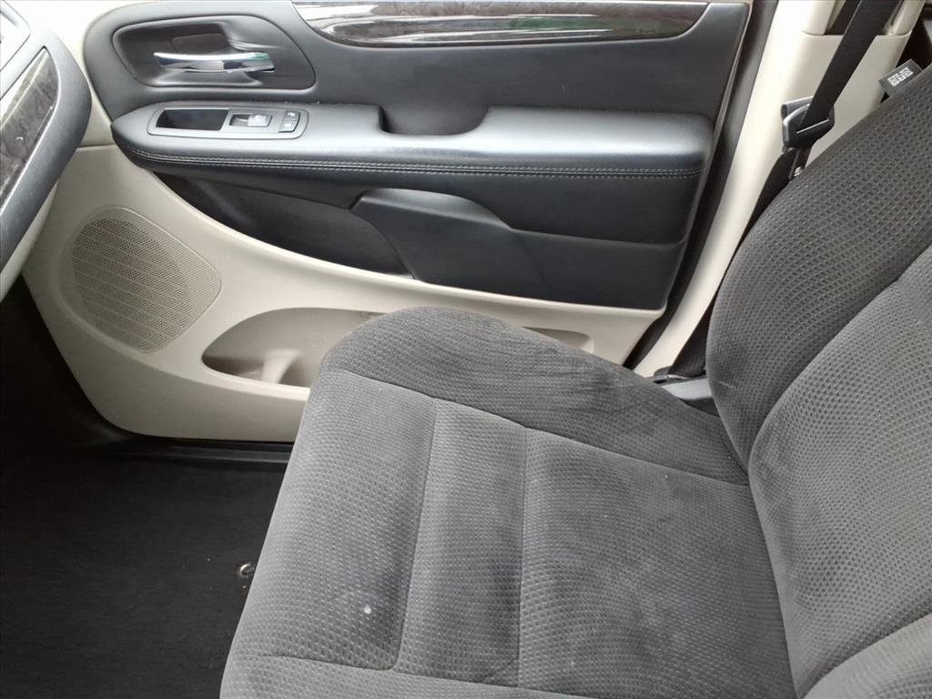 Used 2018 Dodge Grand Caravan SE w/ UConnect Hands-Free Group FWD image 34