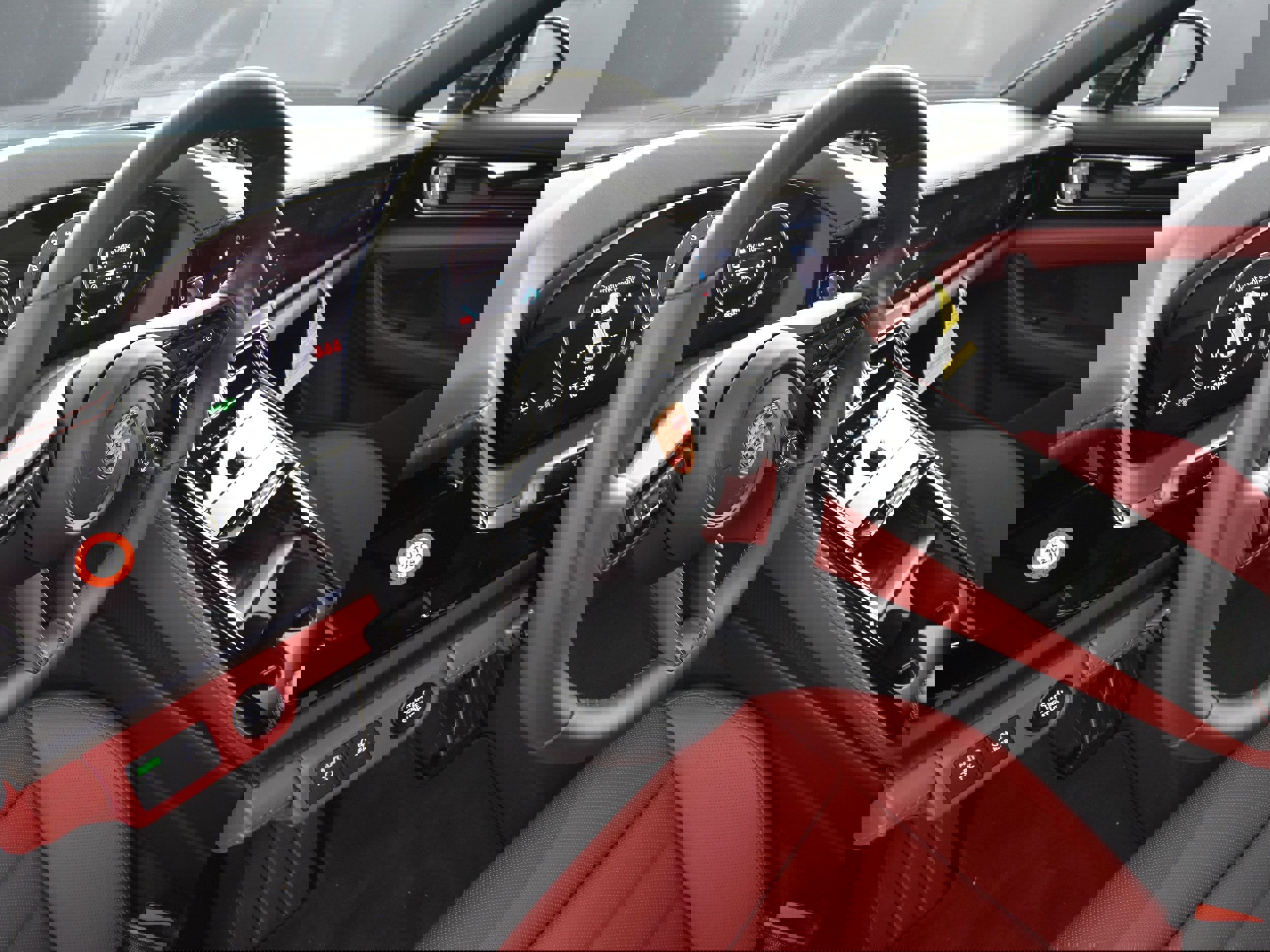 New 2025 Porsche Panamera 4 image 4