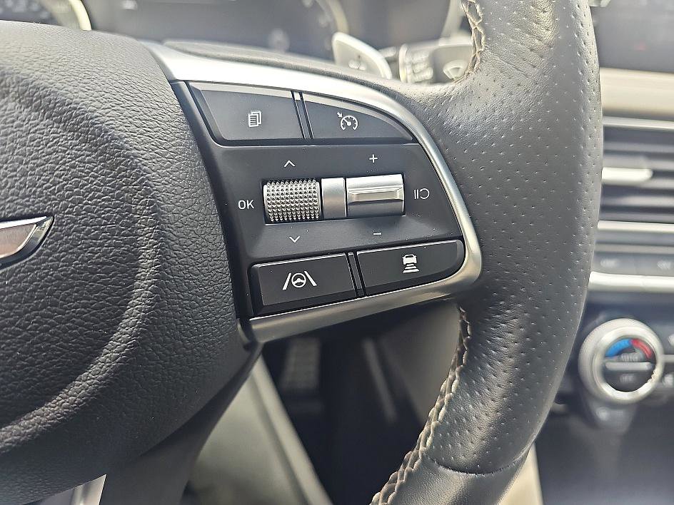 Used 2023 Genesis G70 3.3T w/ Sport Prestige Package image 25