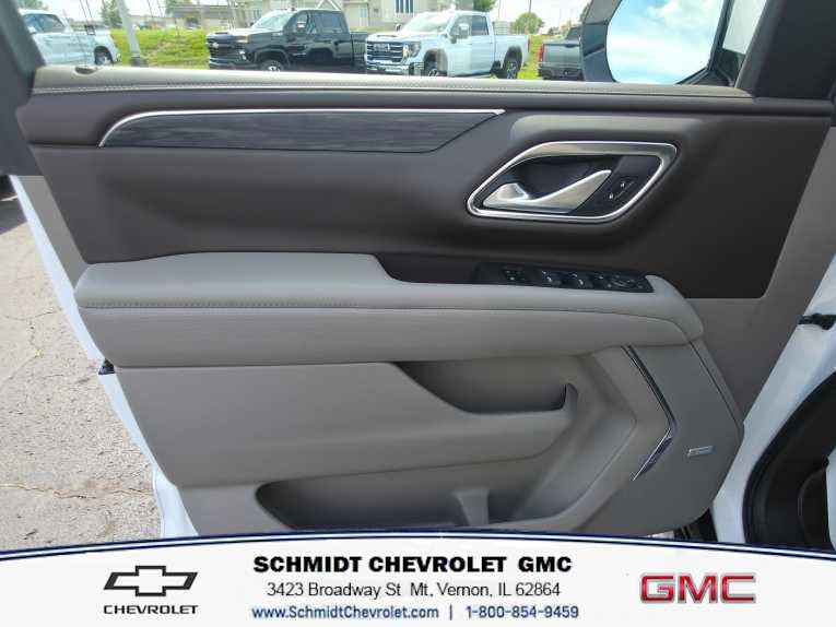Used 2022 GMC Yukon XL SLT w/ SLT Premium Package AWD/4WD image 14
