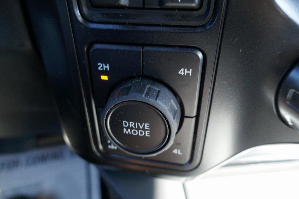 New 2026 Ford F350 Platinum w/ FX4 Off-Road Package image 20