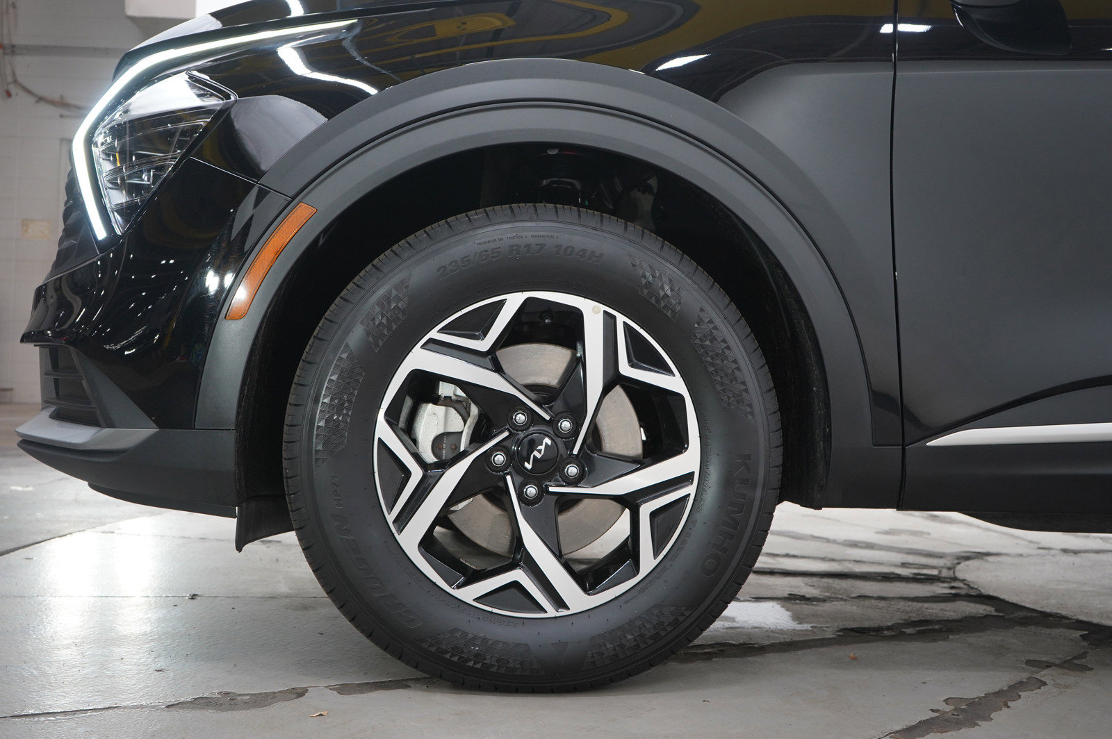 Used 2025 Kia Sportage LX image 28