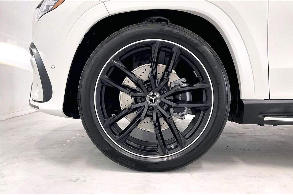 New 2026 Mercedes-Benz GLS 580 4MATIC image 11