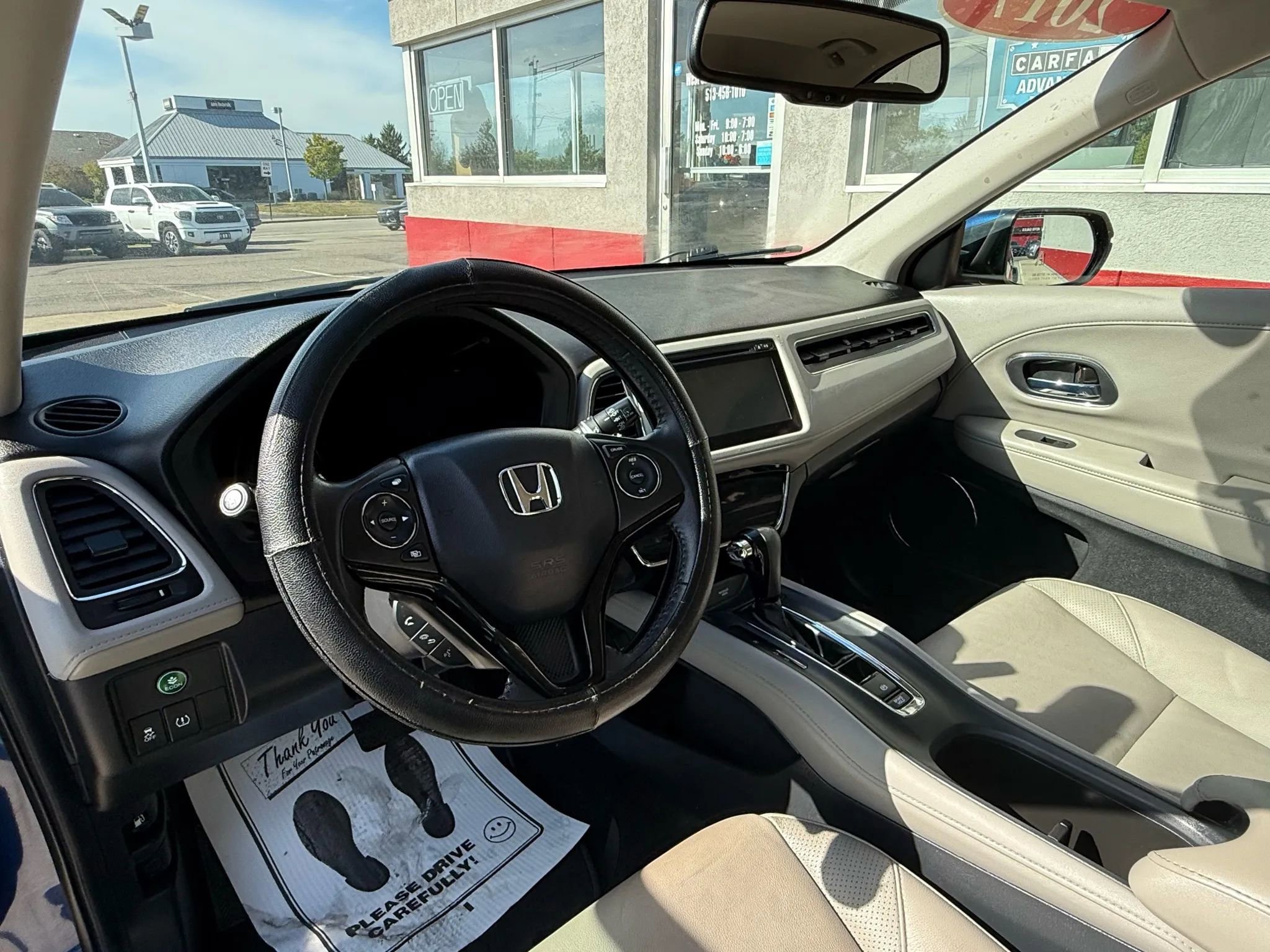 Used 2017 Honda HR-V EX-L image 10