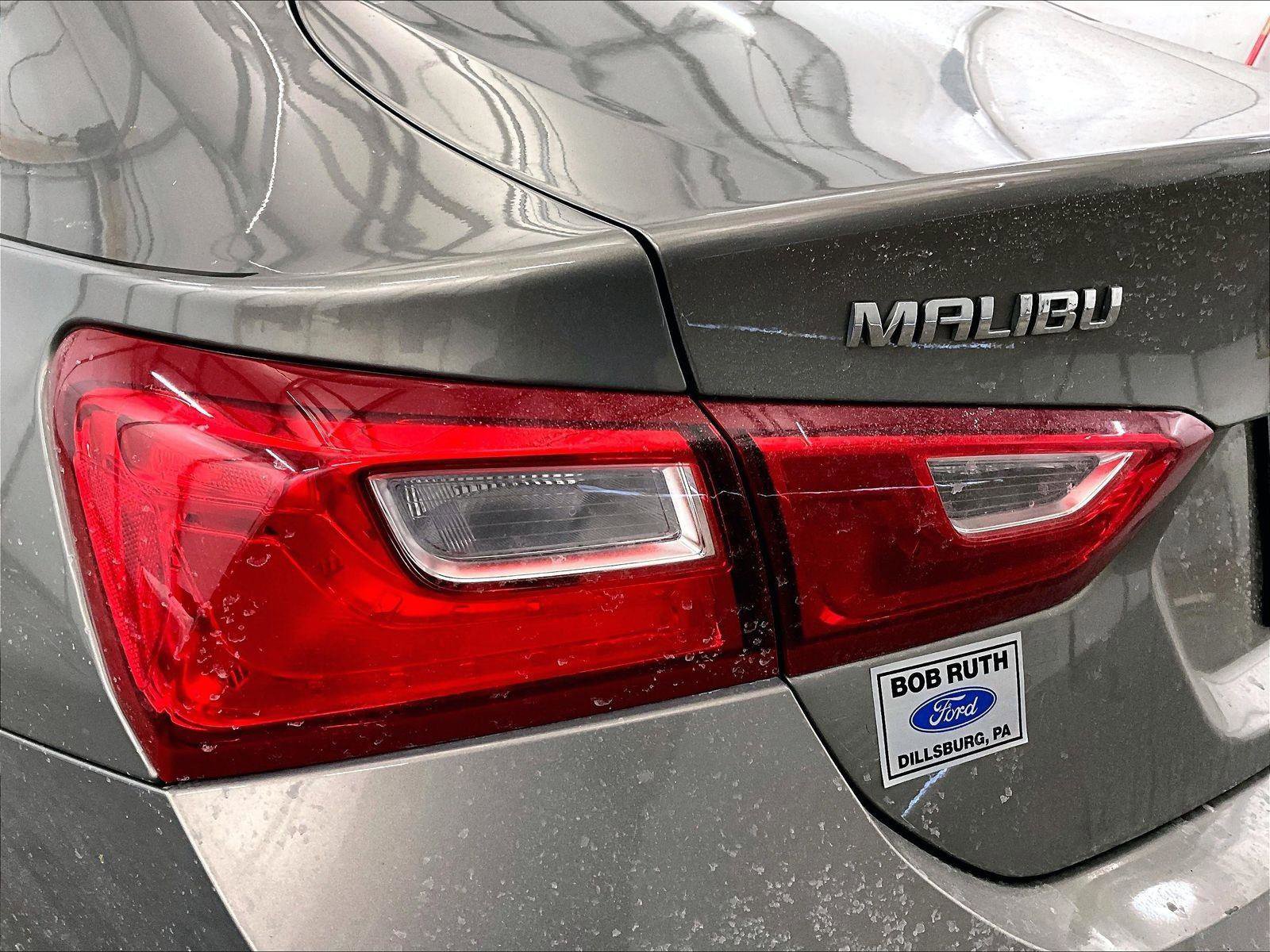 Used 2017 Chevrolet Malibu LT w/ Leather Package image 28