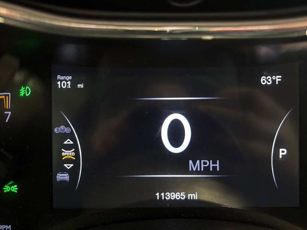 Used 2019 Jeep Grand Cherokee Limited w/ Luxury Group II image 6