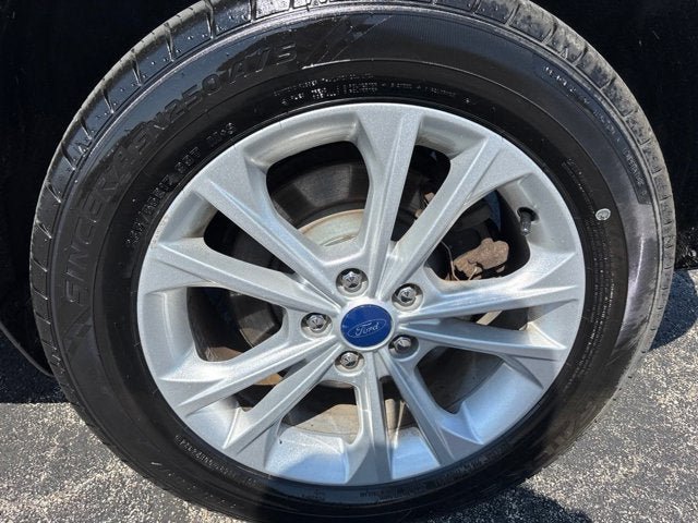 Used 2017 Ford Escape SE w/ SE Leather Comfort Package AWD/4WD image 18