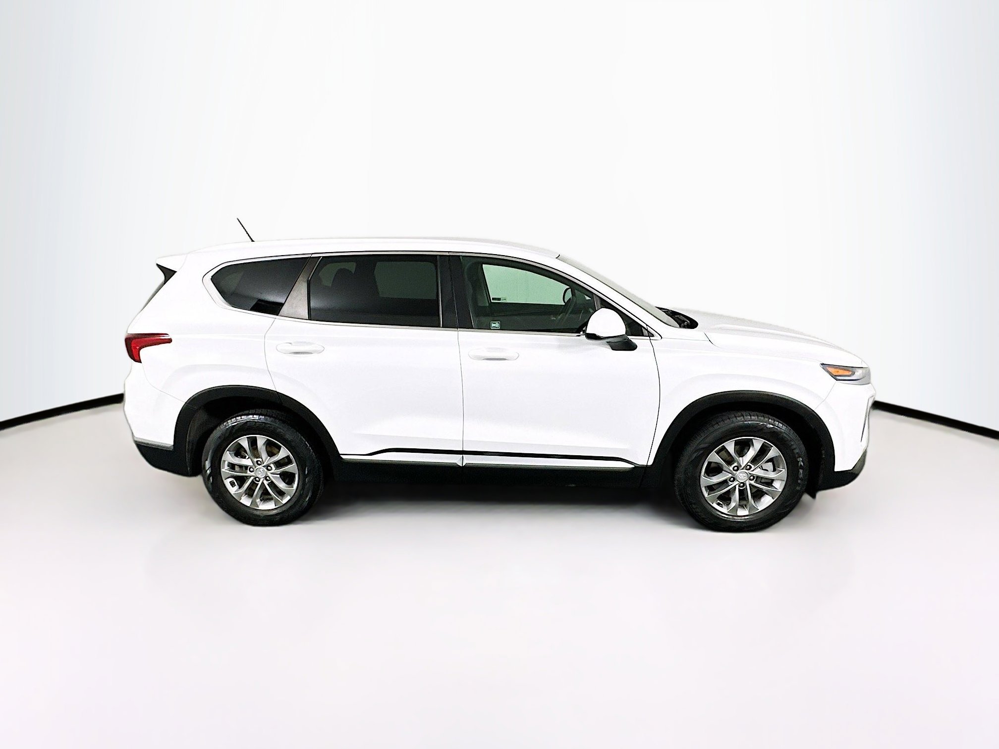 Used 2019 Hyundai Santa Fe SE FWD image 10