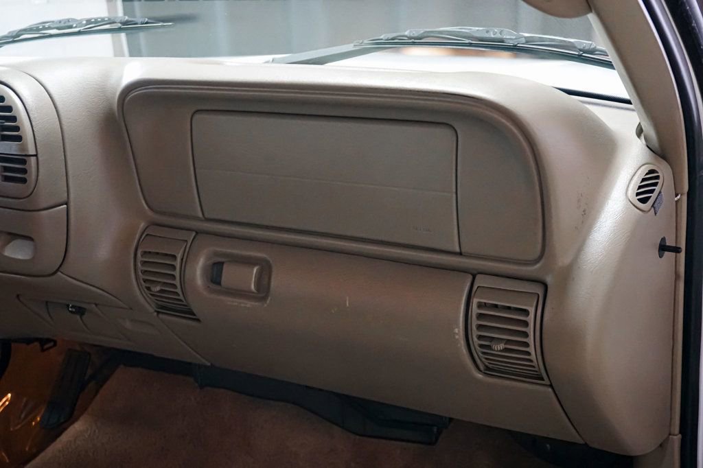 Used 1998 Chevrolet Silverado 1500 4x4 Regular Cab w/ Preferred Equipment Group 2 image 56