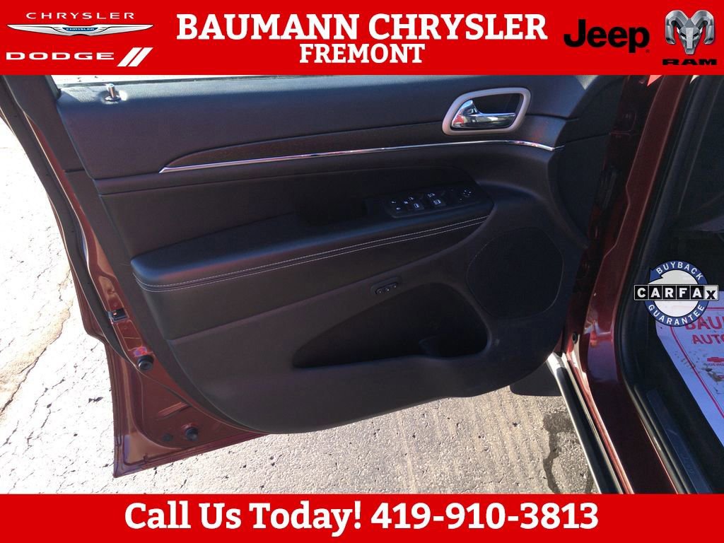 Used 2016 Jeep Grand Cherokee Limited AWD/4WD image 2