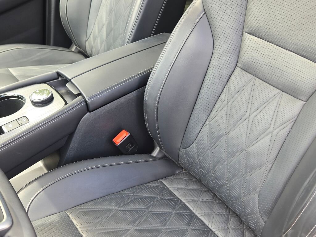 Used 2024 Nissan Rogue Platinum AWD/4WD image 21