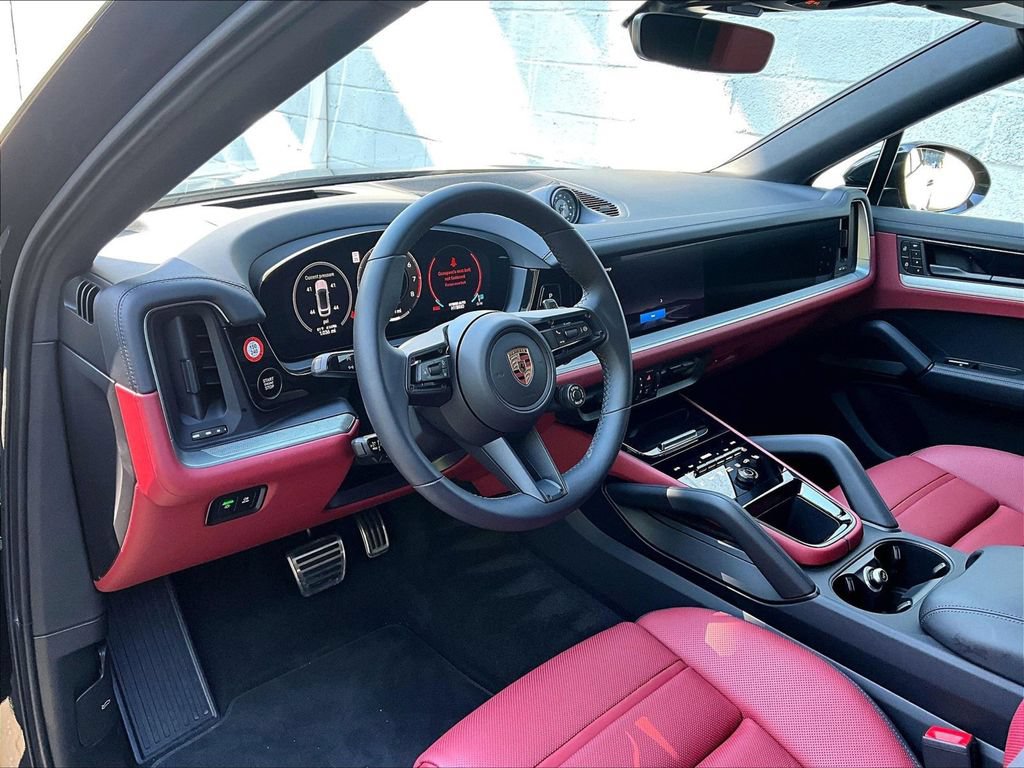 Certified 2026 Porsche Cayenne E-Hybrid Coupe AWD/4WD image 4