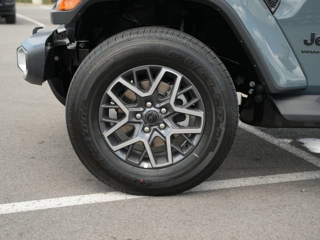 Used 2026 Jeep Wrangler Unlimited Sahara AWD/4WD image 11