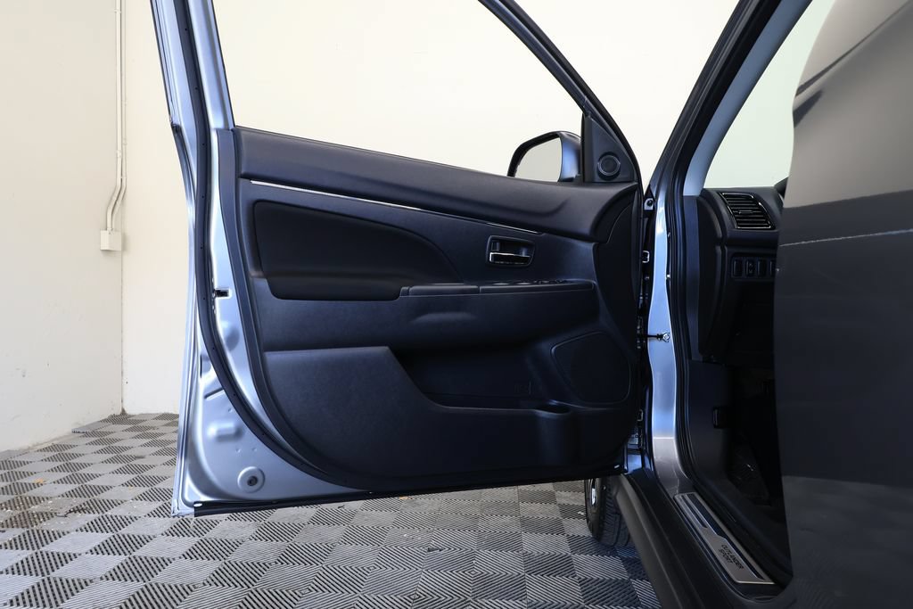 Used 2026 Mitsubishi Outlander Sport ES AWD/4WD image 15