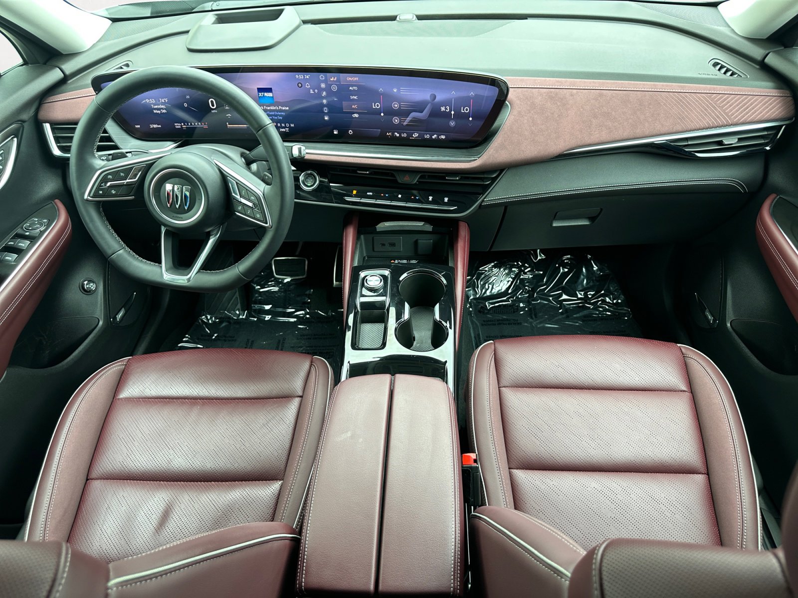 Used 2025 Buick Envision Sport Touring AWD/4WD image 3