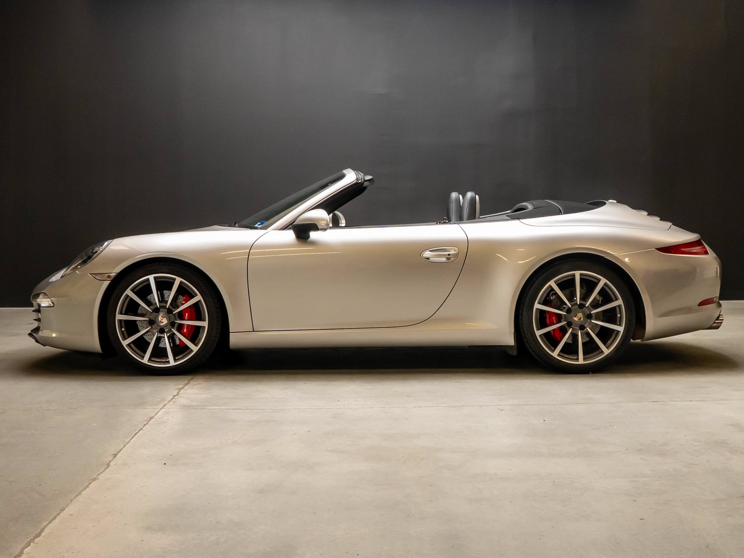 Used 2013 Porsche 911 Carrera S RWD image 2