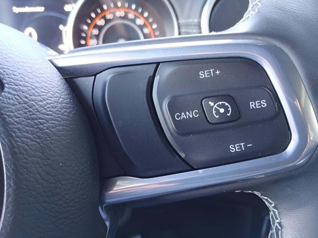 Used 2022 Jeep Wrangler Unlimited Sahara w/ LED Lighting Group AWD/4WD image 21