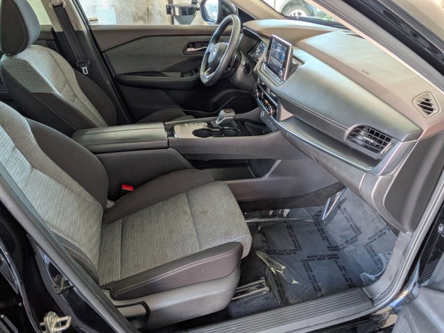 Used 2023 Nissan Rogue SV image 19